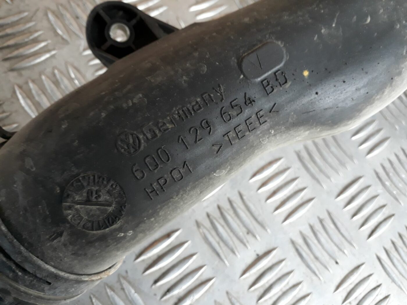 Interkulera caurule priekš SEAT IBIZA 2005 3 Interkulera caurule priekš SEAT IBIZA 2005