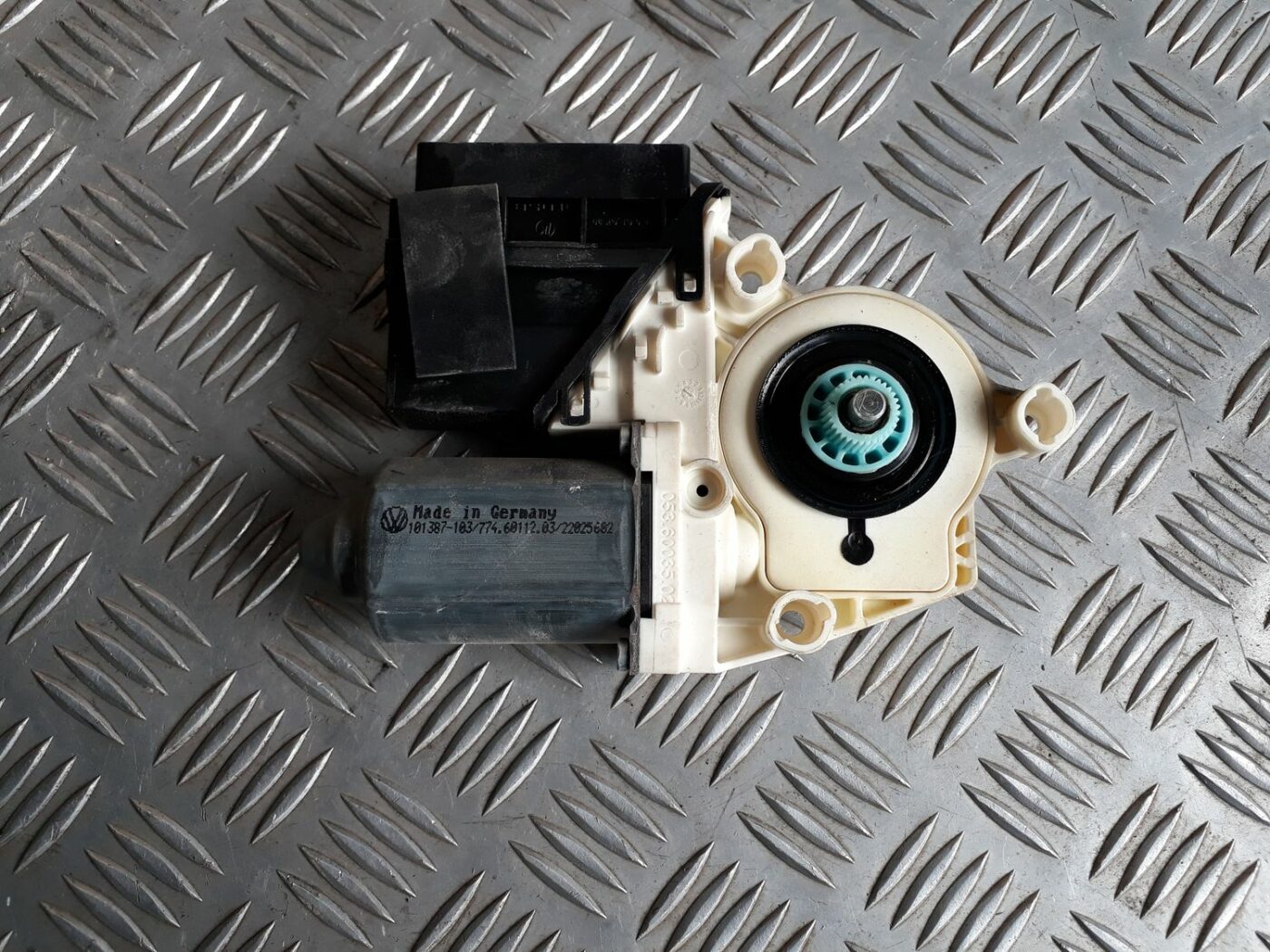 Elektrisko stiklu motors priekš SEAT IBIZA 2005 6 Elektrisko stiklu motors priekš SEAT IBIZA 2005