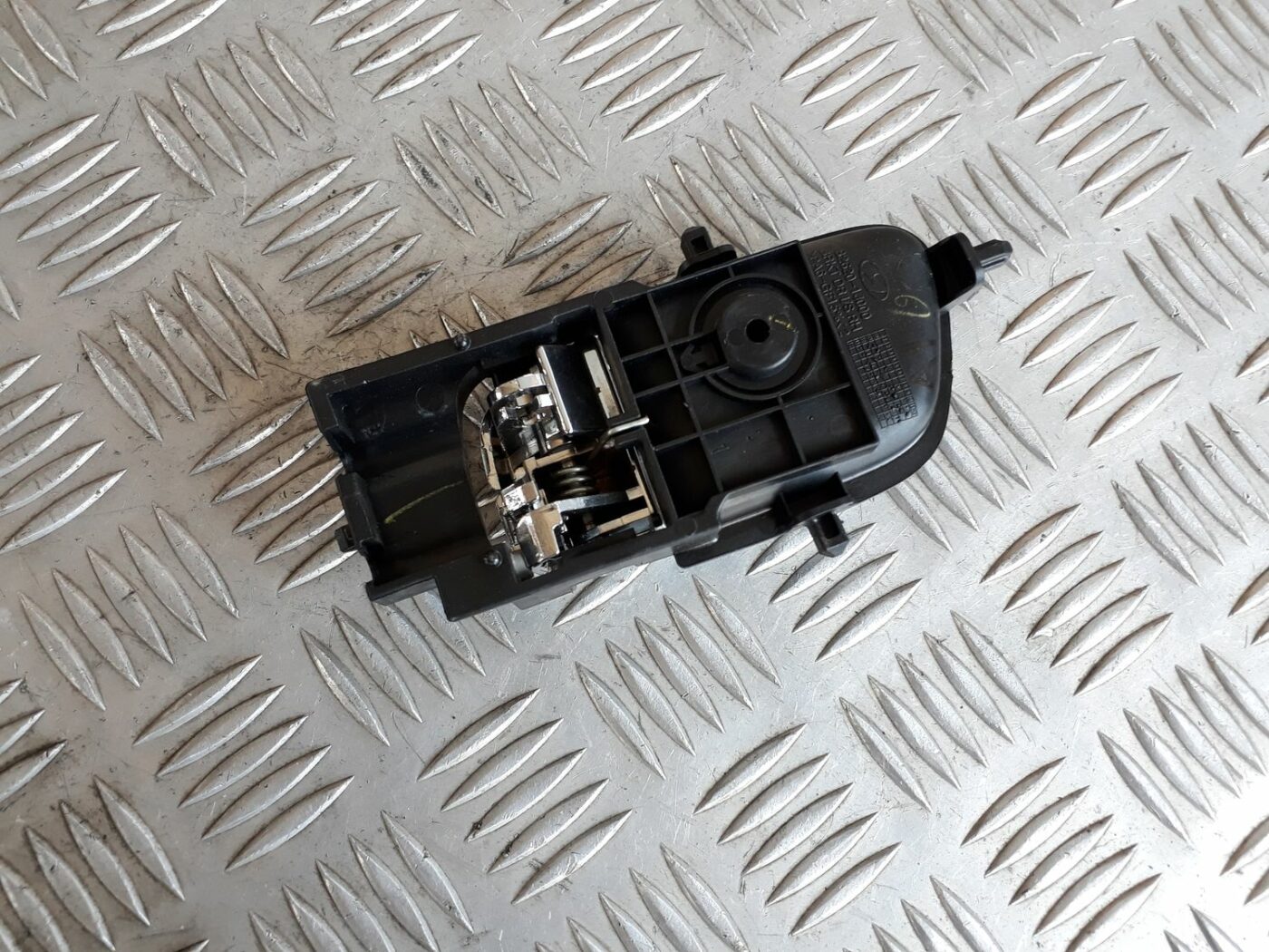 Salona durvju rokturis, aizmugures labais priekš HYUNDAI I20 2011 5 Salona durvju rokturis, aizmugures labais priekš HYUNDAI I20 2011