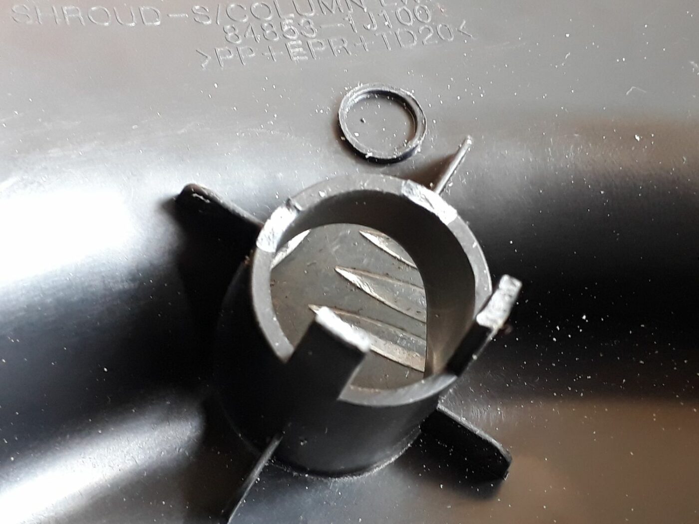 Stūres statnes putekļu aizsargs (salonā) priekš HYUNDAI I20 2011 4 Stūres statnes putekļu aizsargs (salonā) priekš HYUNDAI I20 2011