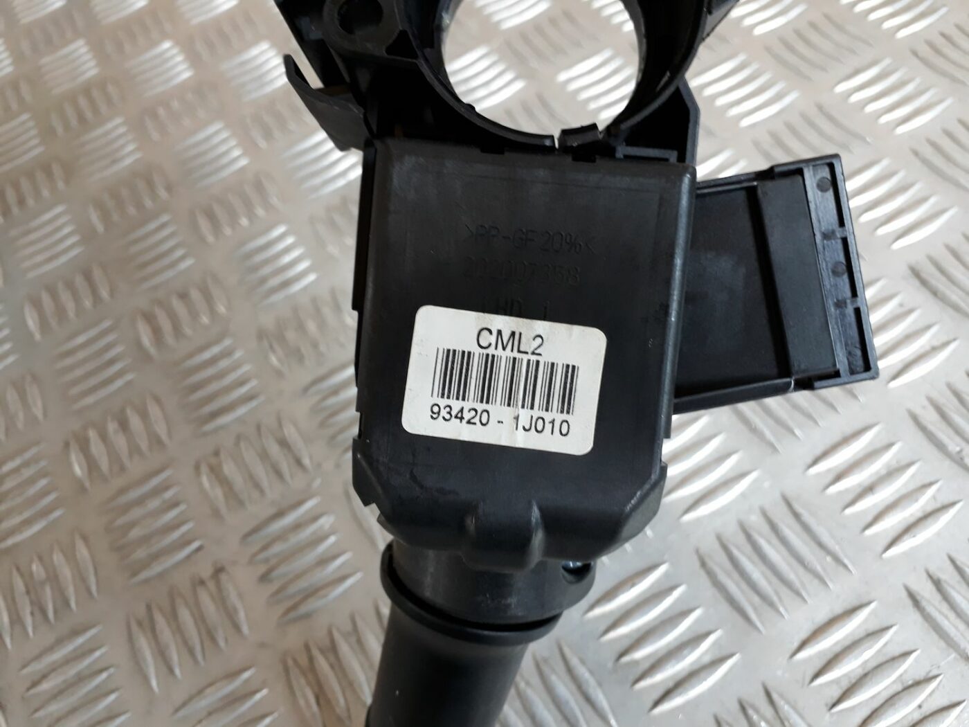 Stūres statnes slēdzis priekš HYUNDAI I20 2011 4 Stūres statnes slēdzis priekš HYUNDAI I20 2011