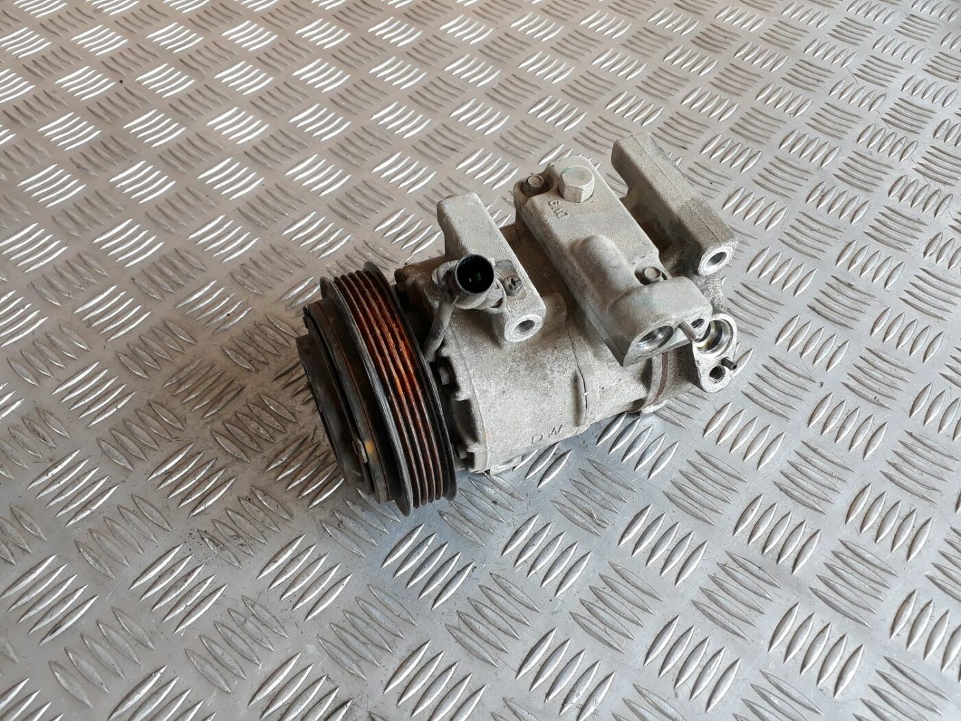 Gaisa kondicioniera kompresors priekš HYUNDAI I20 2011 7 Gaisa kondicioniera kompresors priekš HYUNDAI I20 2011