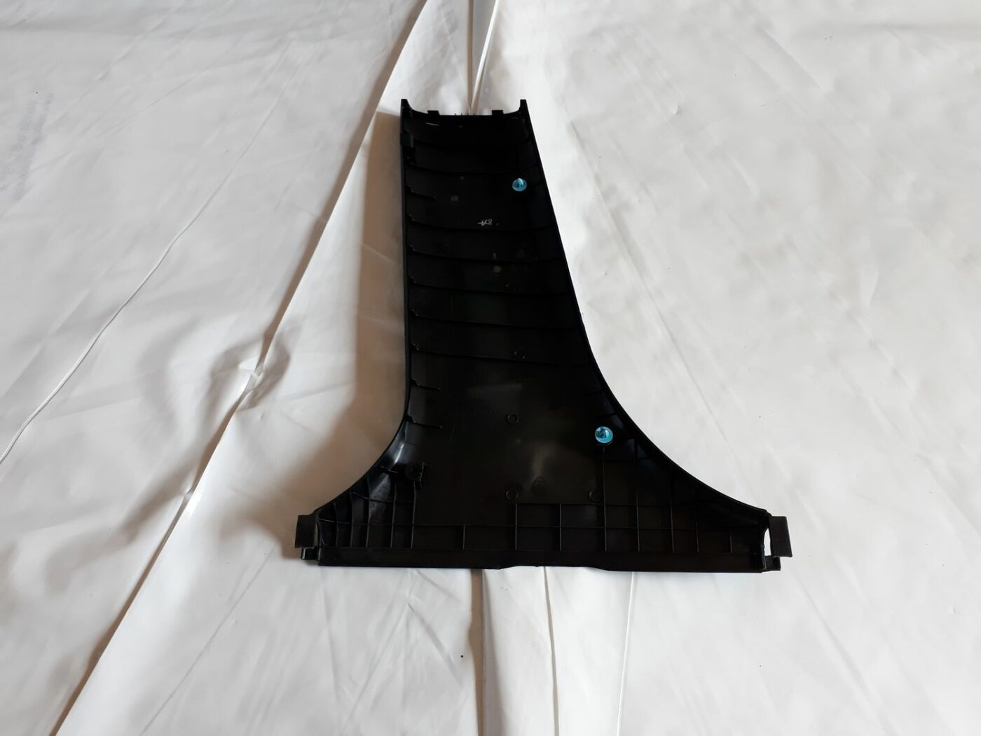 Vidējas salona statnes apdare priekš HYUNDAI I20 2011 2 Vidējas salona statnes apdare priekš HYUNDAI I20 2011