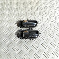 Salona durvju rokturis priekš HYUNDAI I20 2011