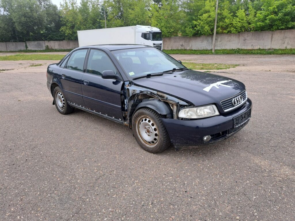 AUDI A4 1999 3