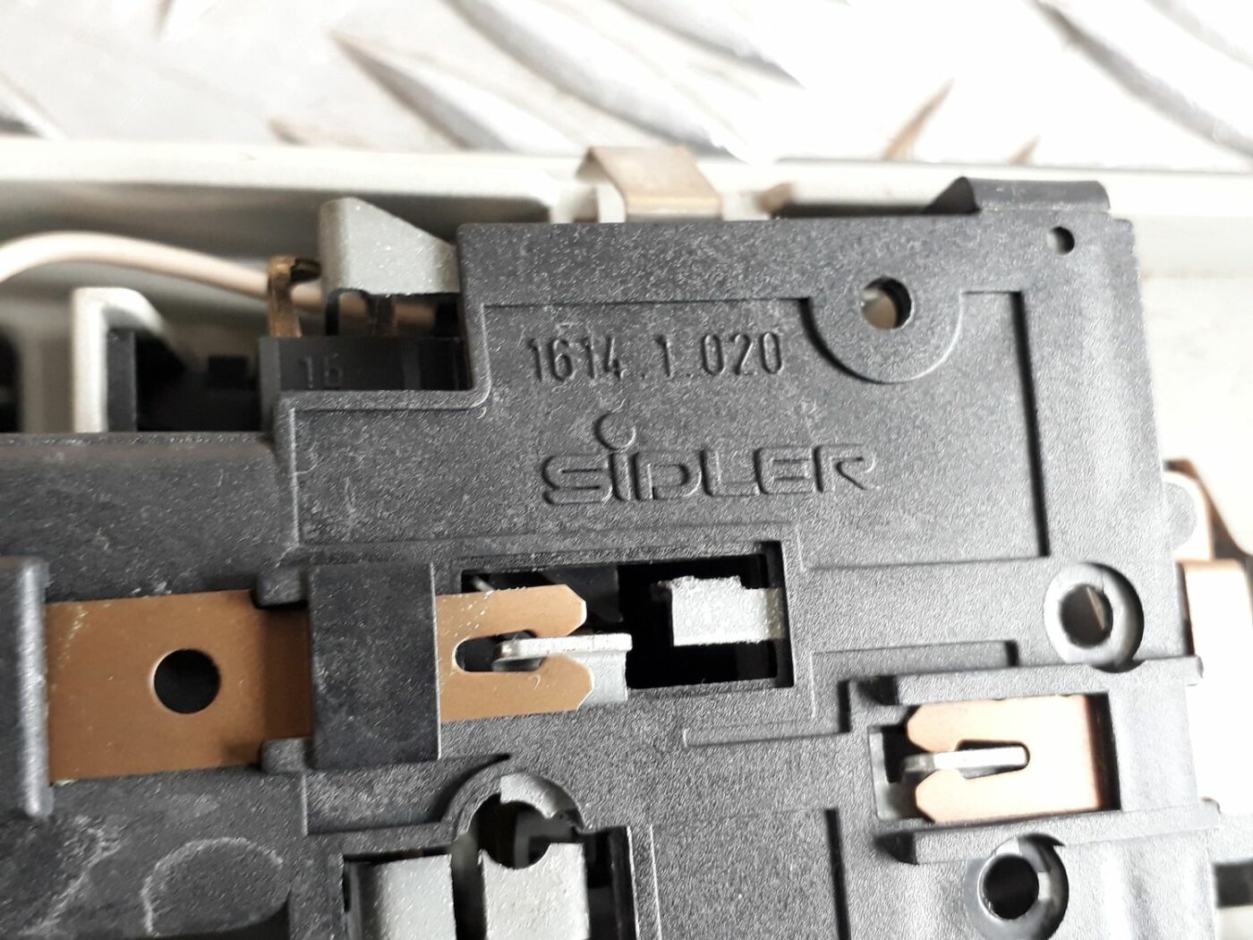 Salona apgaismojuma panelis priekš AUDI A4 1999 3 Salona apgaismojuma panelis priekš AUDI A4 1999