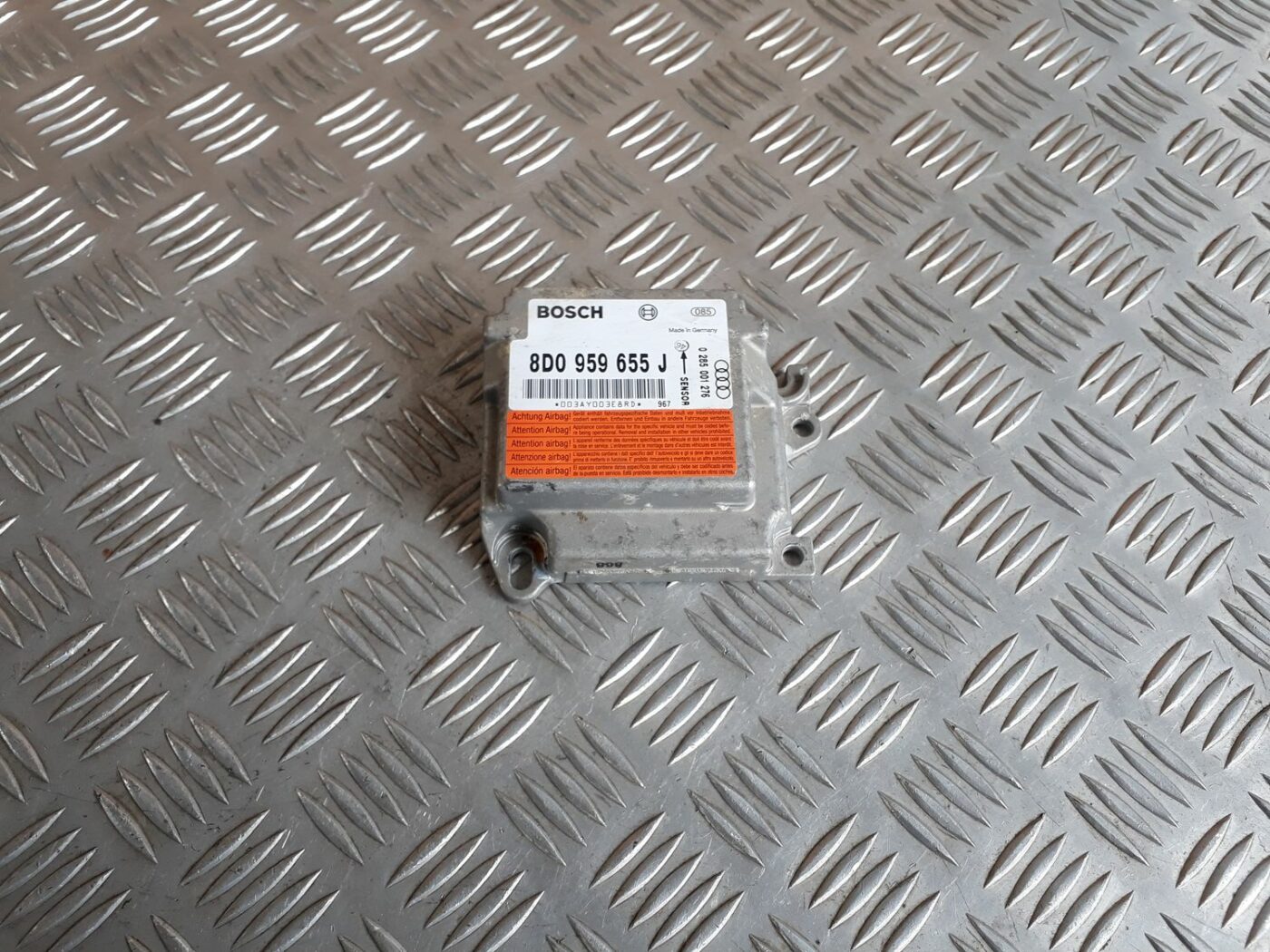 Drošības spilvena vadības bloks priekš AUDI A4 1999 1 Drošības spilvena vadības bloks priekš AUDI A4 1999