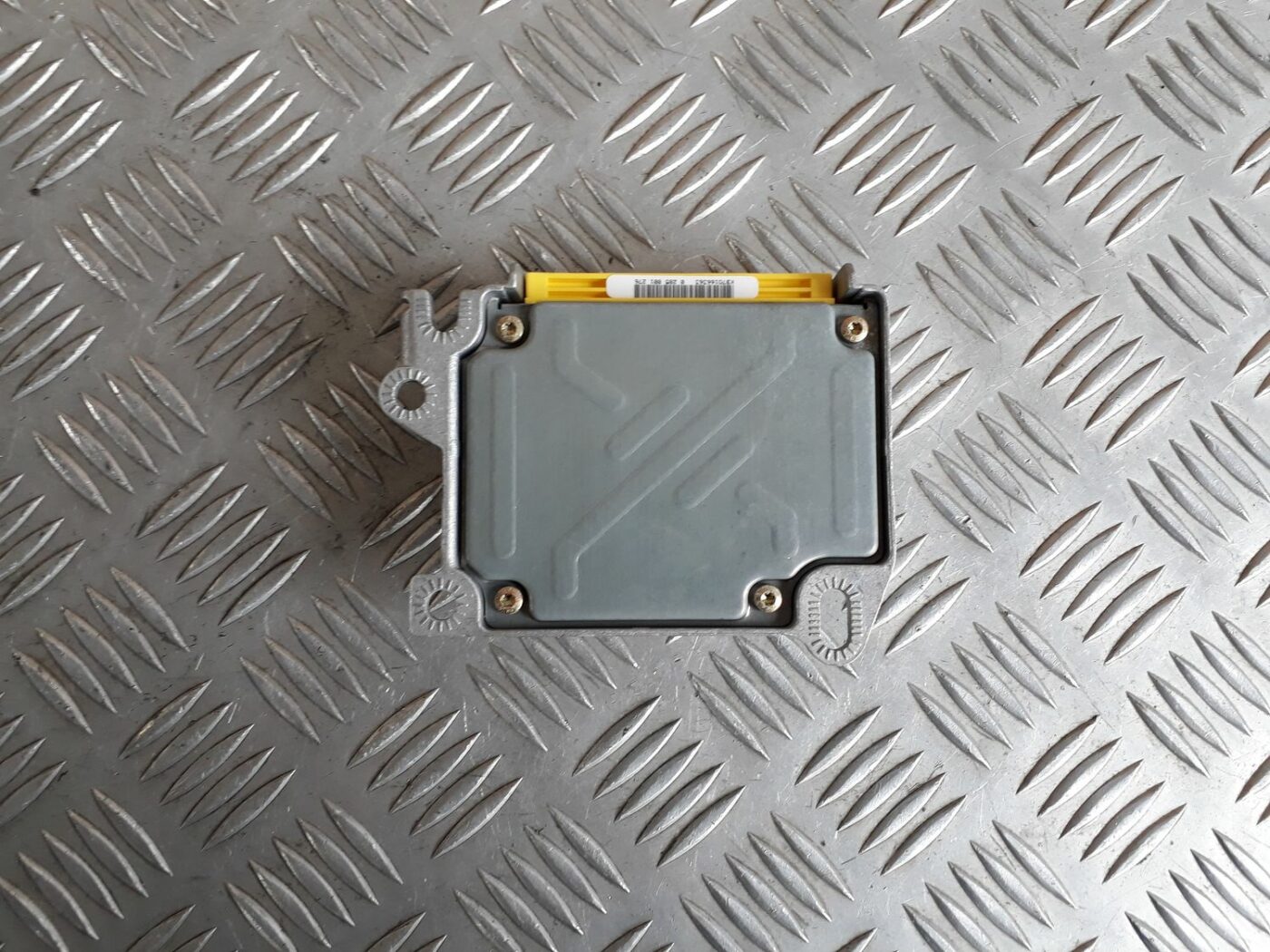 Drošības spilvena vadības bloks priekš AUDI A4 1999 5 Drošības spilvena vadības bloks priekš AUDI A4 1999