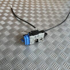 Aizmugurējo labo durvju slēdzene priekš AUDI A4 1999