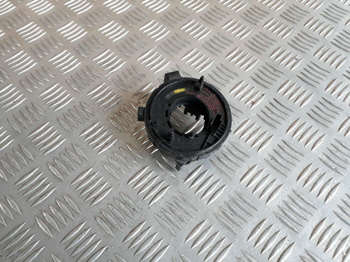 Drošības spilvena slīdgredzens priekš AUDI A4 1999 1 Drošības spilvena slīdgredzens priekš AUDI A4 1999