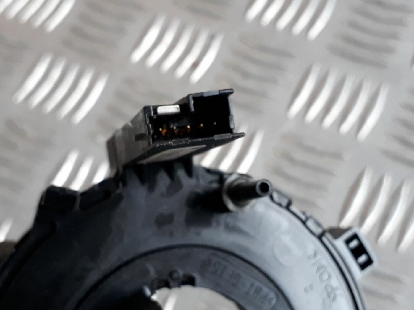 Drošības spilvena slīdgredzens priekš AUDI A4 1999 4 Drošības spilvena slīdgredzens priekš AUDI A4 1999