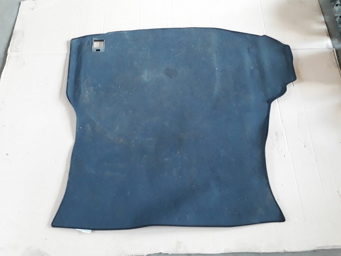 Bagāžnieka grīda priekš AUDI A4 1999 1 Bagāžnieka grīda priekš AUDI A4 1999