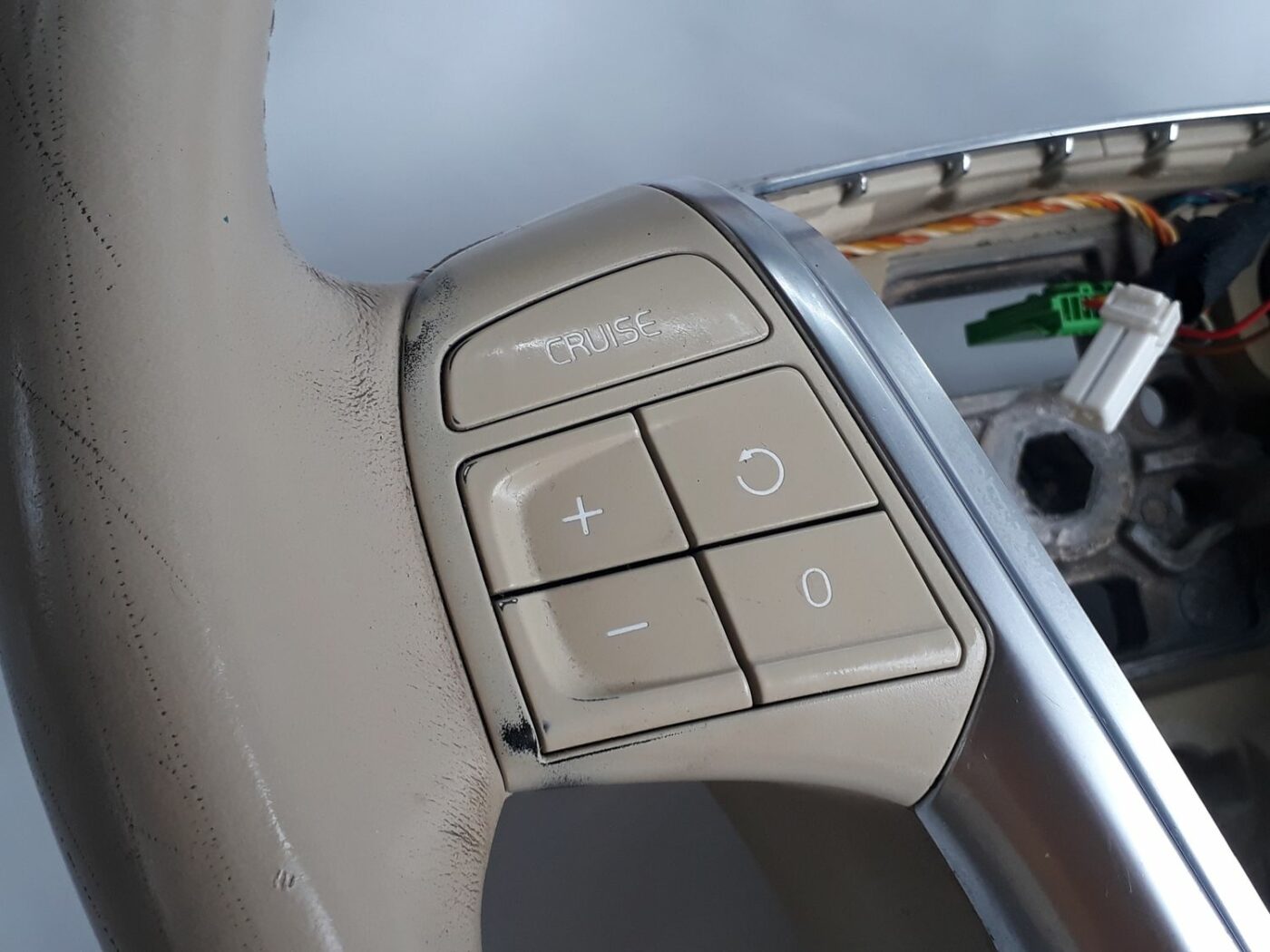 Stūre priekš VOLVO V70 2010 8 Stūre priekš VOLVO V70 2010