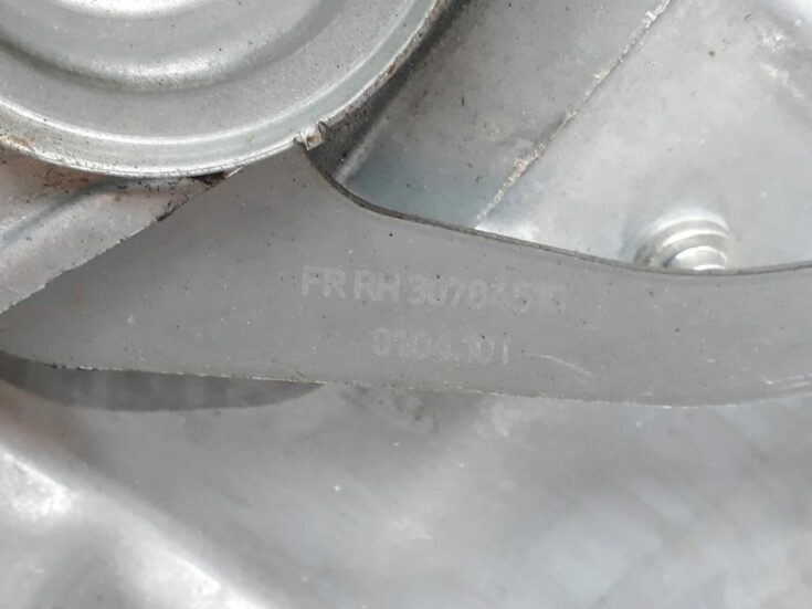 Stikla pacelšanas mehānisma panele priekš VOLVO V70 2010