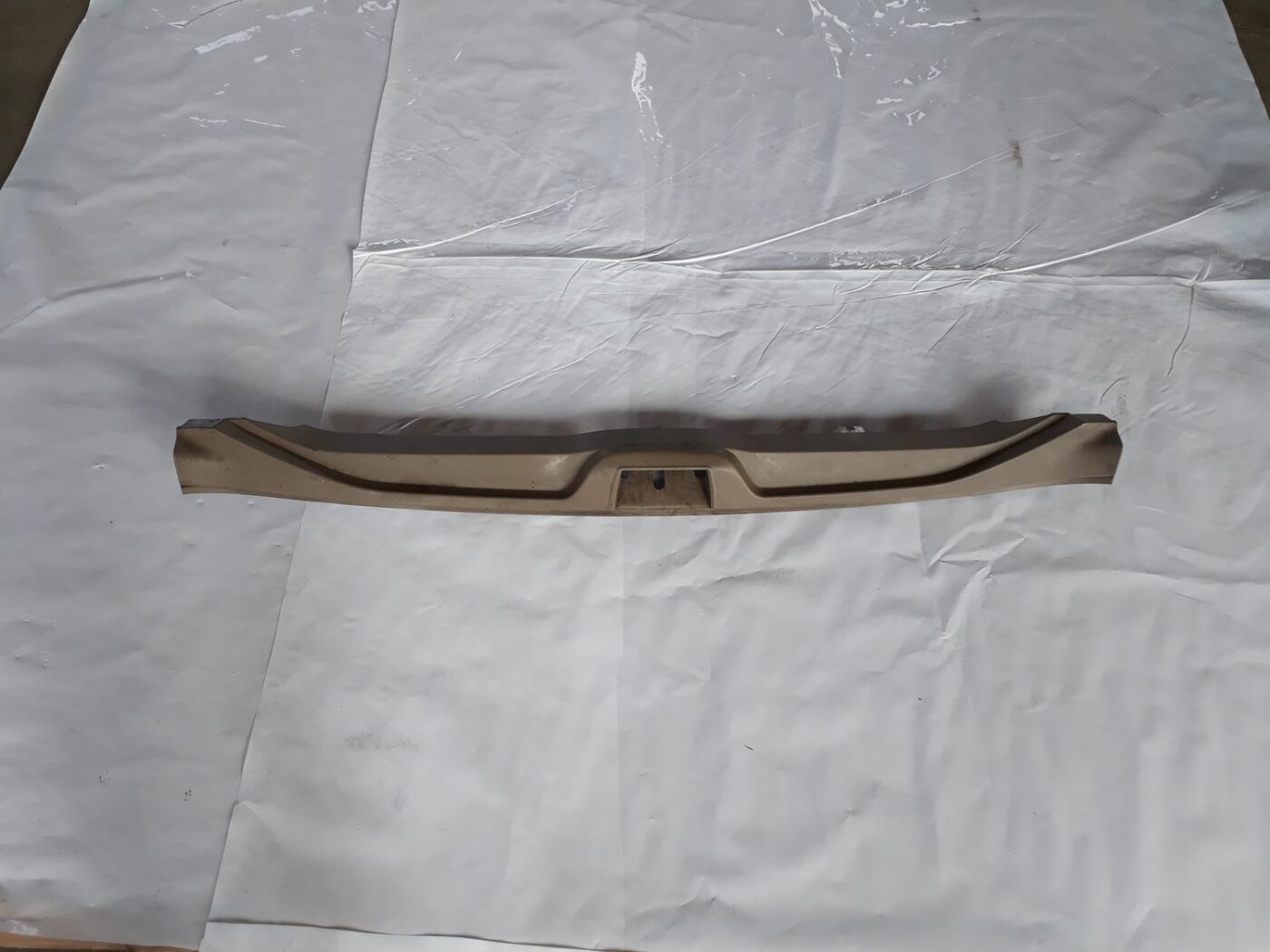 Bagažnieka nodalījuma sliekšņa uzlika priekš VOLVO V70 2010 1 Bagažnieka nodalījuma sliekšņa uzlika priekš VOLVO V70 2010