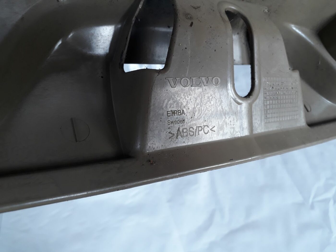 Bagažnieka nodalījuma sliekšņa uzlika priekš VOLVO V70 2010 3 Bagažnieka nodalījuma sliekšņa uzlika priekš VOLVO V70 2010