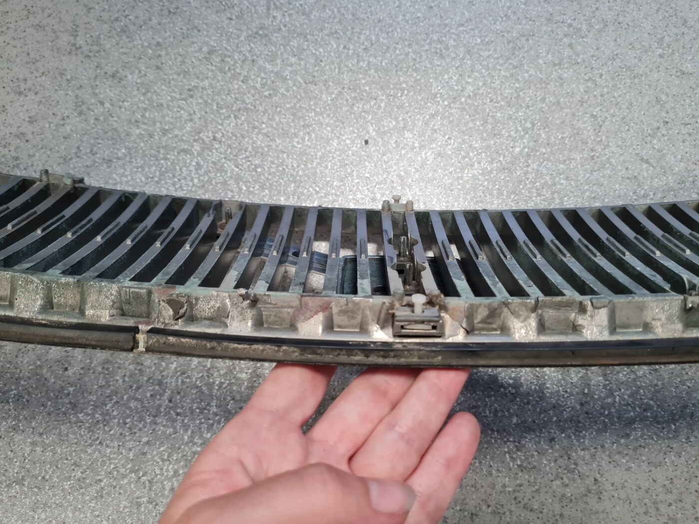 Pārsega reste priekš VOLVO V70 2000 3 Pārsega reste priekš VOLVO V70 2000