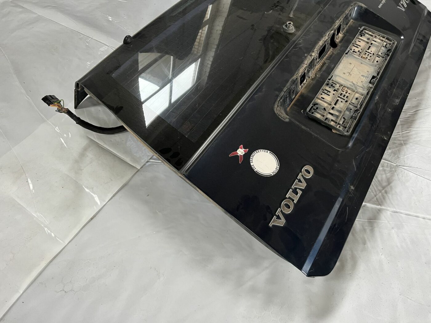 Bagāžnieka vāks priekš VOLVO V70 2000 2 Bagāžnieka vāks priekš VOLVO V70 2000