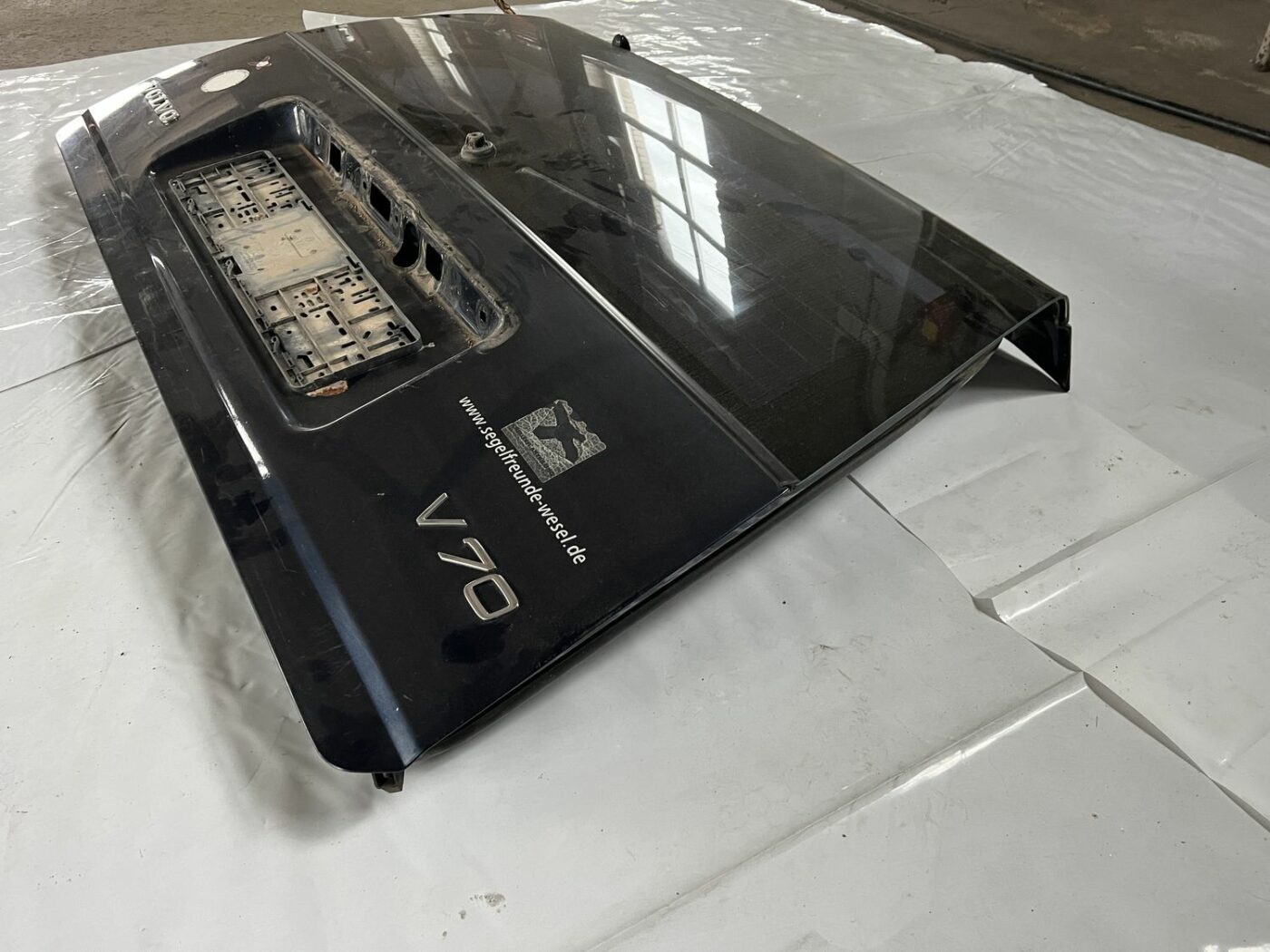 Bagāžnieka vāks priekš VOLVO V70 2000 9 Bagāžnieka vāks priekš VOLVO V70 2000