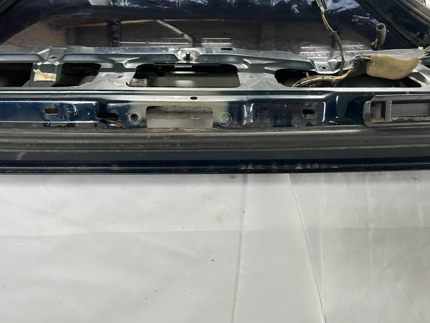 Bagāžnieka vāks priekš VOLVO V70 2000 4 Bagāžnieka vāks priekš VOLVO V70 2000