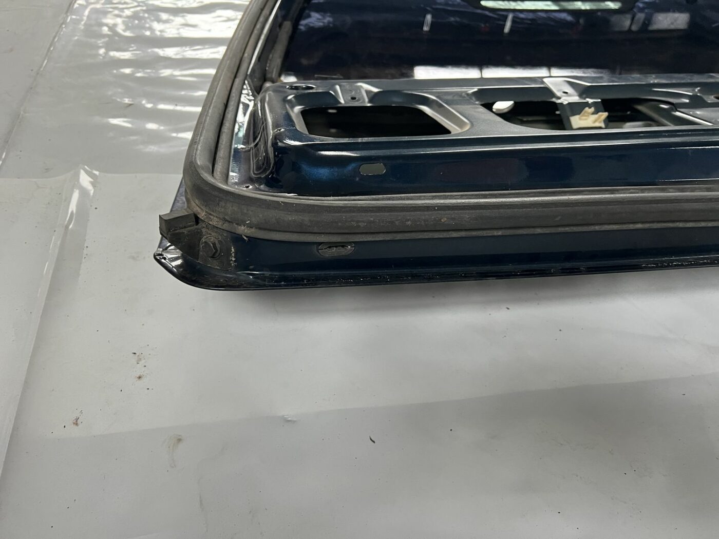 Bagāžnieka vāks priekš VOLVO V70 2000 3 Bagāžnieka vāks priekš VOLVO V70 2000