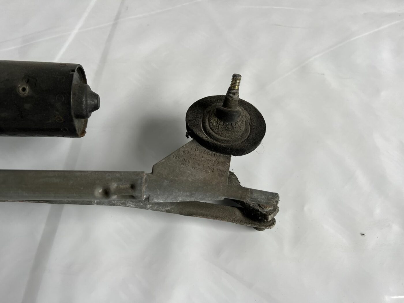 Vējstikla tīrīšanas mehānisms priekš VOLVO V70 2000 6 Vējstikla tīrīšanas mehānisms priekš VOLVO V70 2000