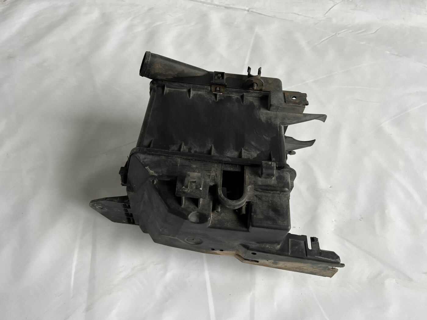 Drošinātāju kārbas korpuss priekš VOLVO V70 2000 4 Drošinātāju kārbas korpuss priekš VOLVO V70 2000