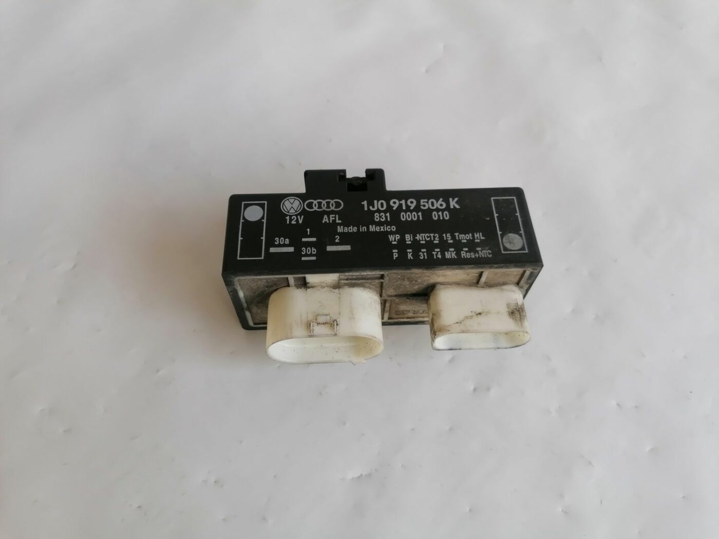 Ventilatora releja priekš VW NEW BEETLE 2001 2 Ventilatora releja priekš VW NEW BEETLE 2001