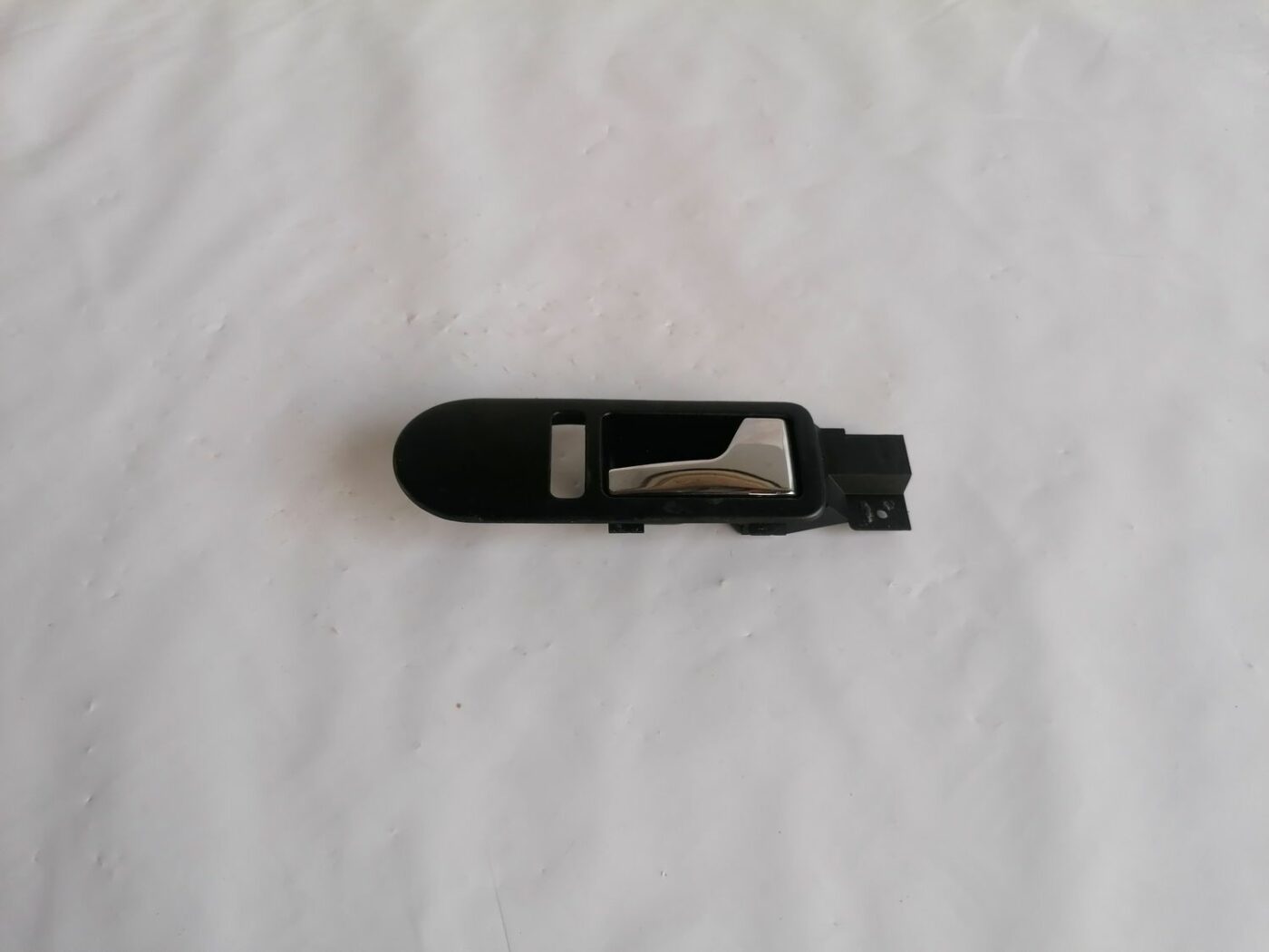 Salona durvju rokturis, priekšējais labais priekš VW NEW BEETLE 2001 1 Salona durvju rokturis, priekšējais labais priekš VW NEW BEETLE 2001