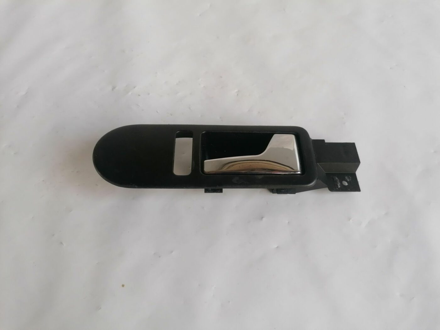 Salona durvju rokturis, priekšējais labais priekš VW NEW BEETLE 2001 2 Salona durvju rokturis, priekšējais labais priekš VW NEW BEETLE 2001