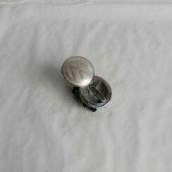 Bagažnieka vāka slēdzenes pogas emblēma priekš VW NEW BEETLE 2001