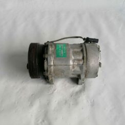 Gaisa kondicioniera kompresors priekš VW NEW BEETLE 2001