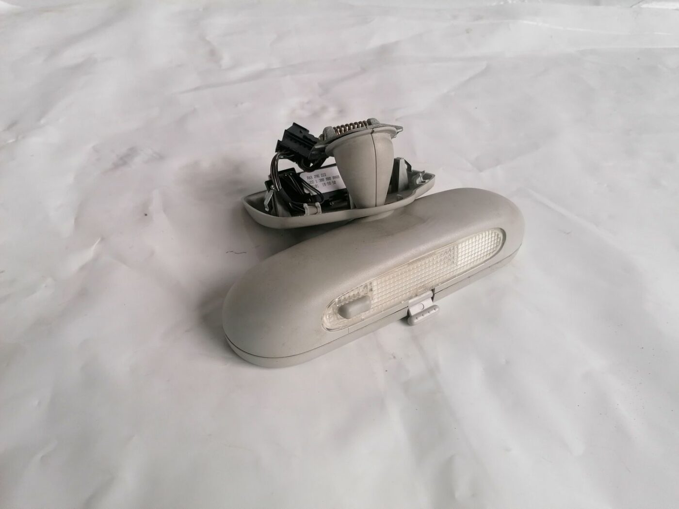 Salona atpakaļskata spogulis priekš VW NEW BEETLE 2001 2 Salona atpakaļskata spogulis priekš VW NEW BEETLE 2001