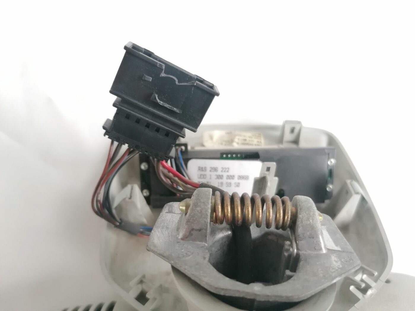 Salona atpakaļskata spogulis priekš VW NEW BEETLE 2001 4 Salona atpakaļskata spogulis priekš VW NEW BEETLE 2001