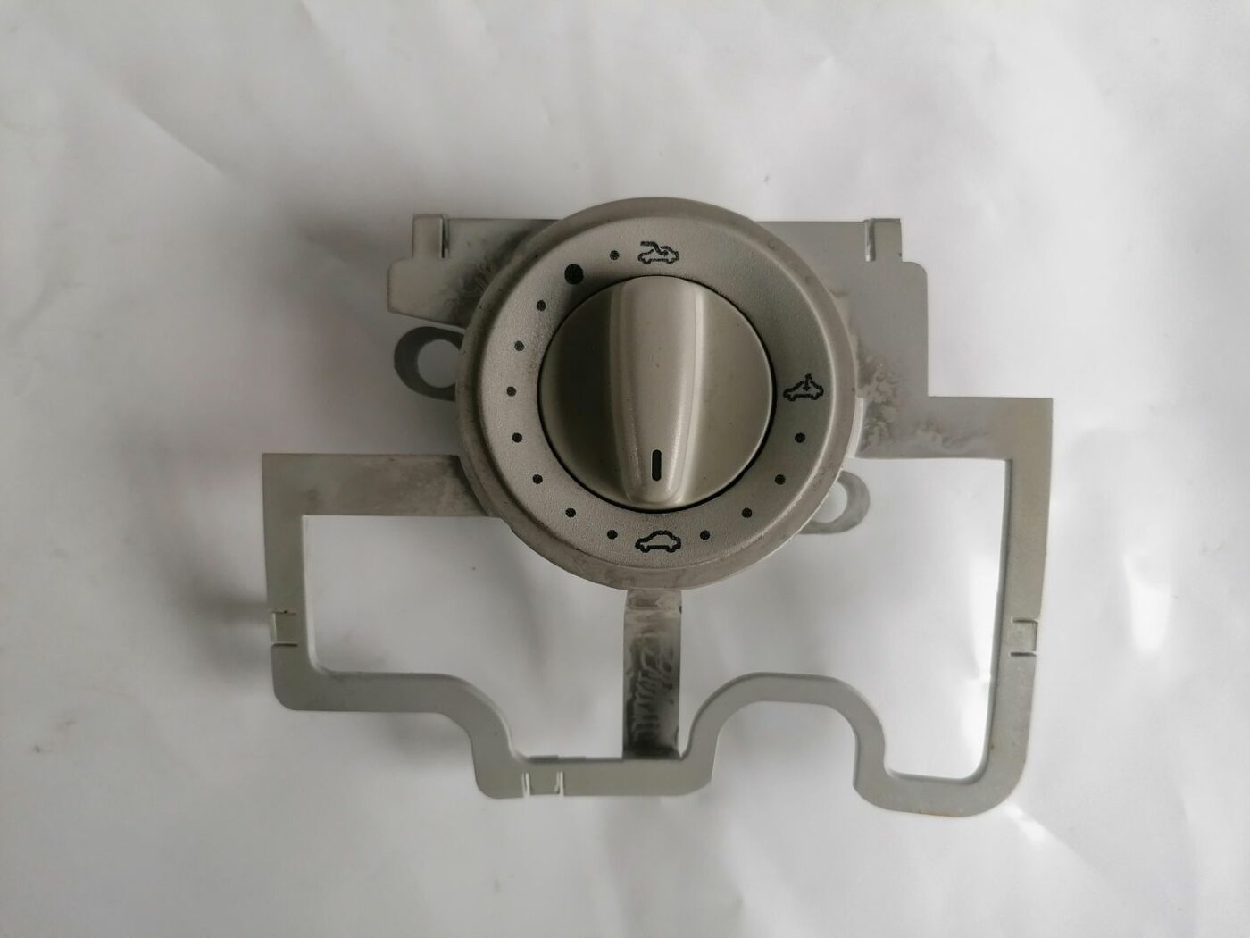 Jumta lūkas atvēršanas poga/rokturis/slēdzis priekš VW NEW BEETLE 2001 2 Jumta lūkas atvēršanas poga/rokturis/slēdzis priekš VW NEW BEETLE 2001