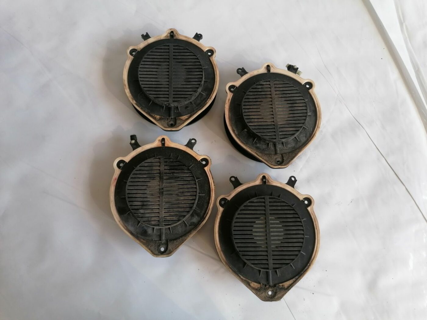 Durvju skaļrunis, apakšā priekš AUDI A4 2001 SEDAN 6 Durvju skaļrunis, apakšā priekš AUDI A4 2001 SEDAN