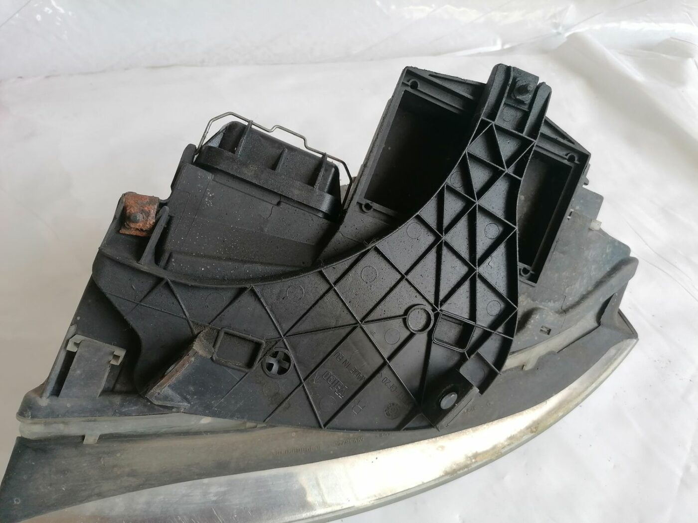 Priekšējais labais lukturis priekš AUDI A4 2001 SEDAN 3 Priekšējais labais lukturis priekš AUDI A4 2001 SEDAN