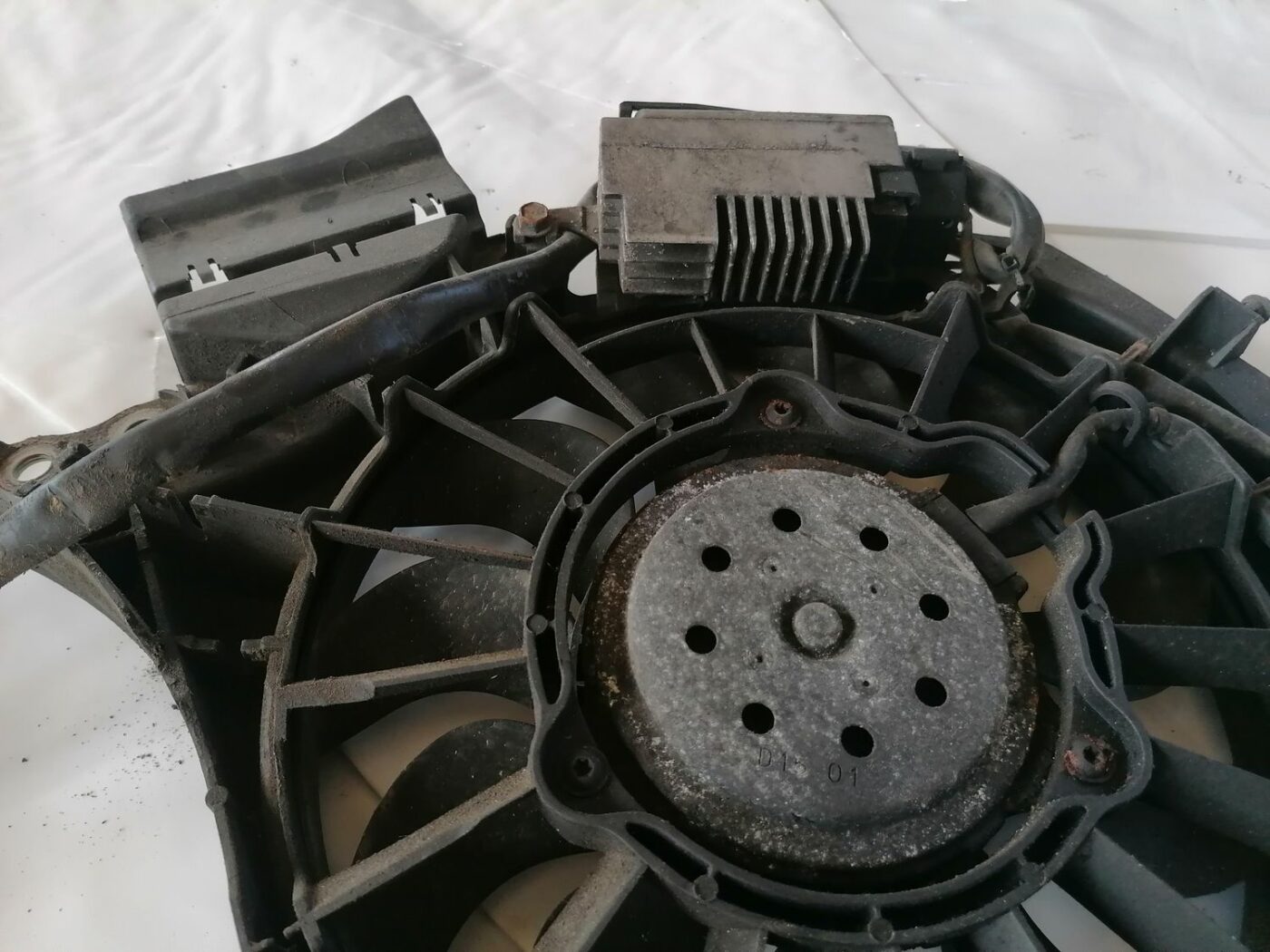 Dzesēšanas radiatora ventilators priekš AUDI A4 2001 SEDAN 8 Dzesēšanas radiatora ventilators priekš AUDI A4 2001 SEDAN