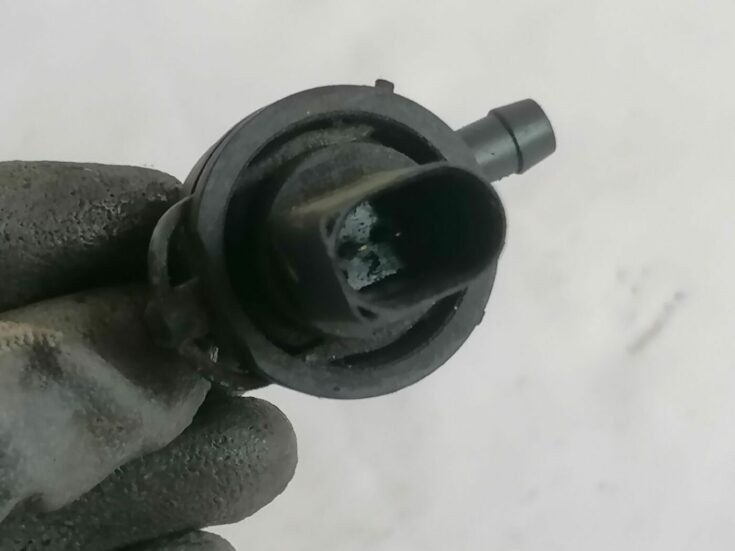 Degvielas temperatūras sensors priekš AUDI A4 2001 SEDAN