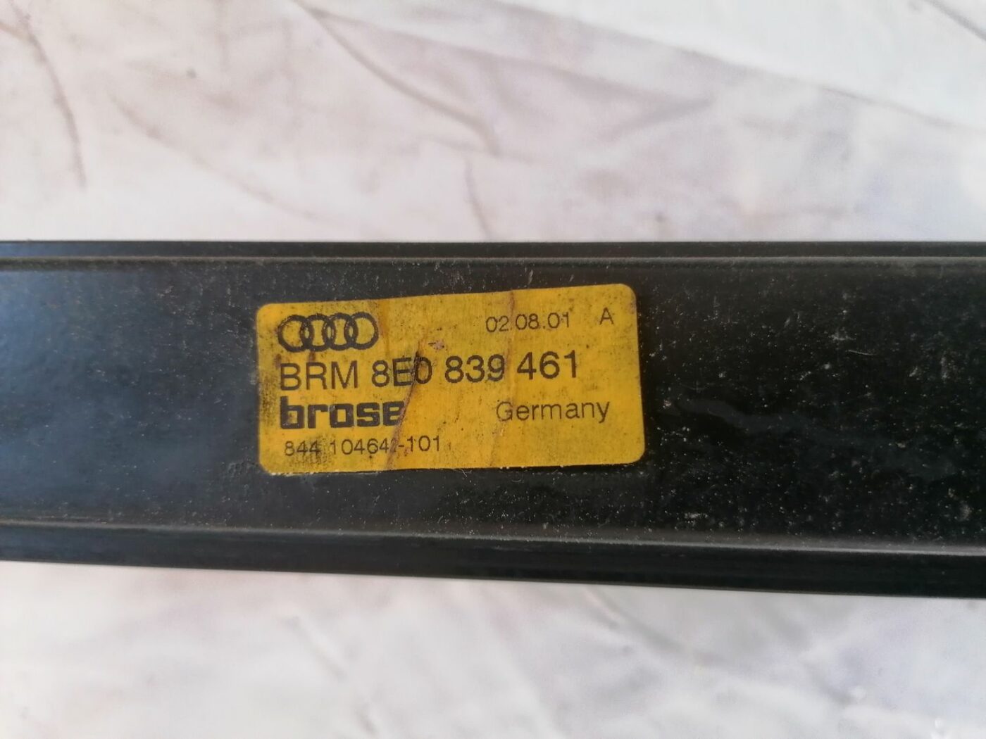 Durvju rāmis priekš AUDI A4 2001 SEDAN 3 Durvju rāmis priekš AUDI A4 2001 SEDAN