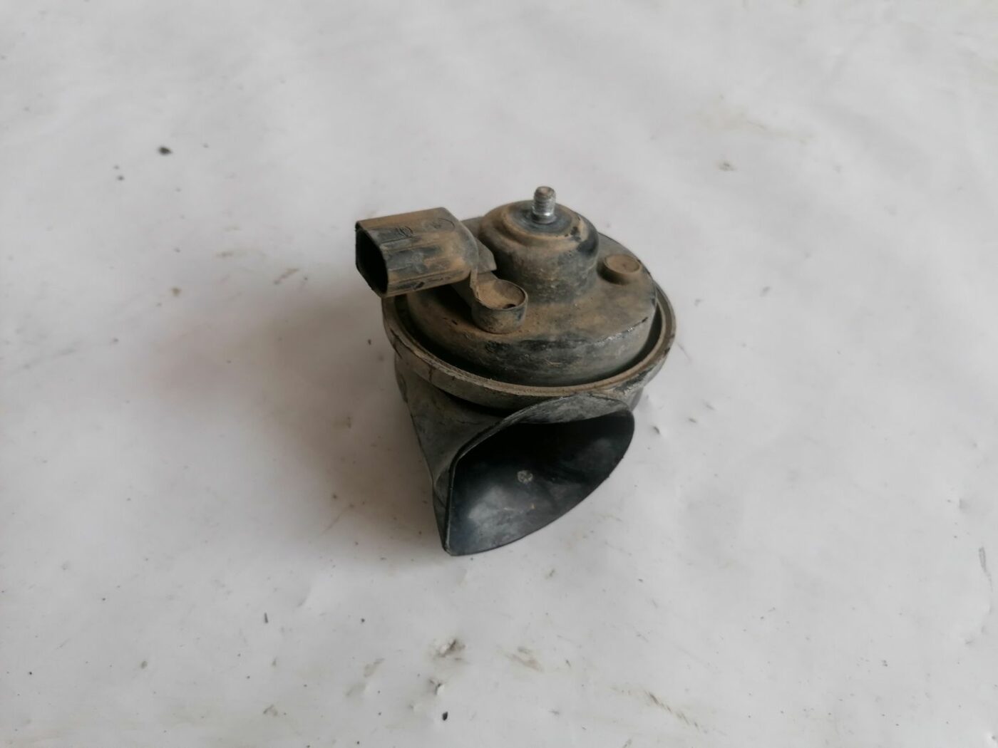 Skaņas signāls priekš AUDI A4 2001 SEDAN 2 Skaņas signāls priekš AUDI A4 2001 SEDAN