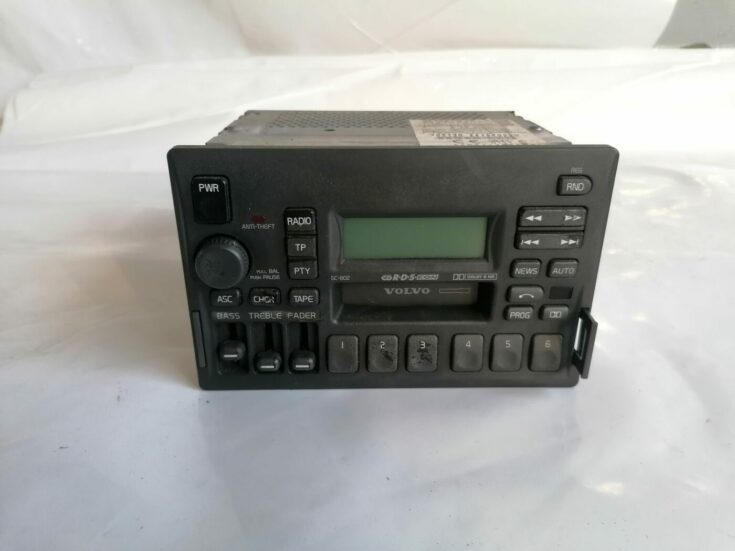 Automašīnas radio priekš VOLVO V70 2000