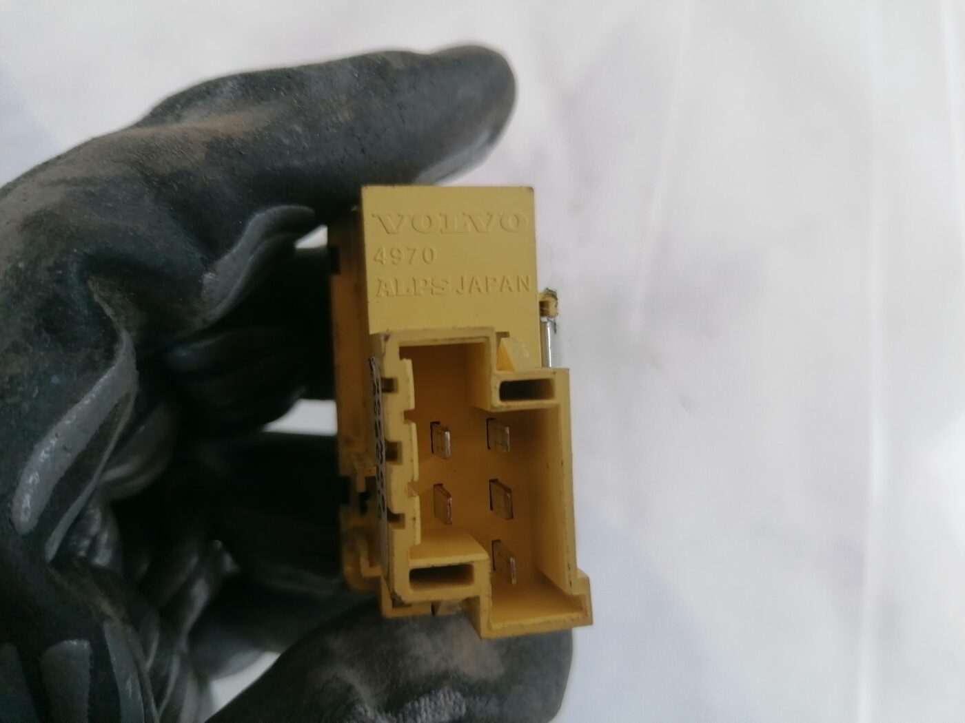 Borta datora ieslēgšanas poga priekš VOLVO V70 2000 3 Borta datora ieslēgšanas poga priekš VOLVO V70 2000