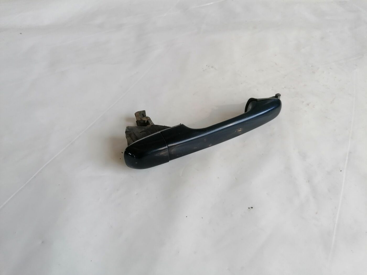 Priekšējāis labais durvju rokturis priekš VOLVO V70 2000 1 Priekšējāis labais durvju rokturis priekš VOLVO V70 2000