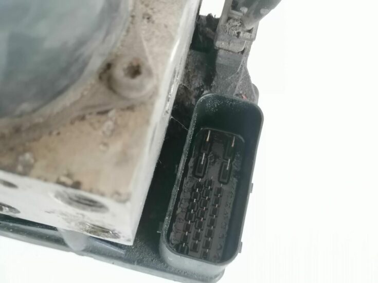 ABS bloks priekš VOLVO V70 2000