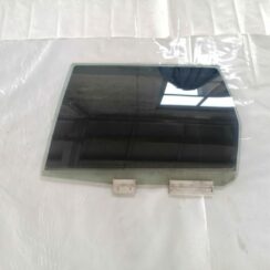 Aizmugurējo kreiso durvju stikls priekš VOLVO V70 2000