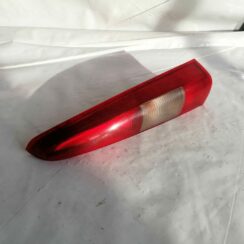 Aizmugurējais labais lukturis priekš VOLVO V70 2000