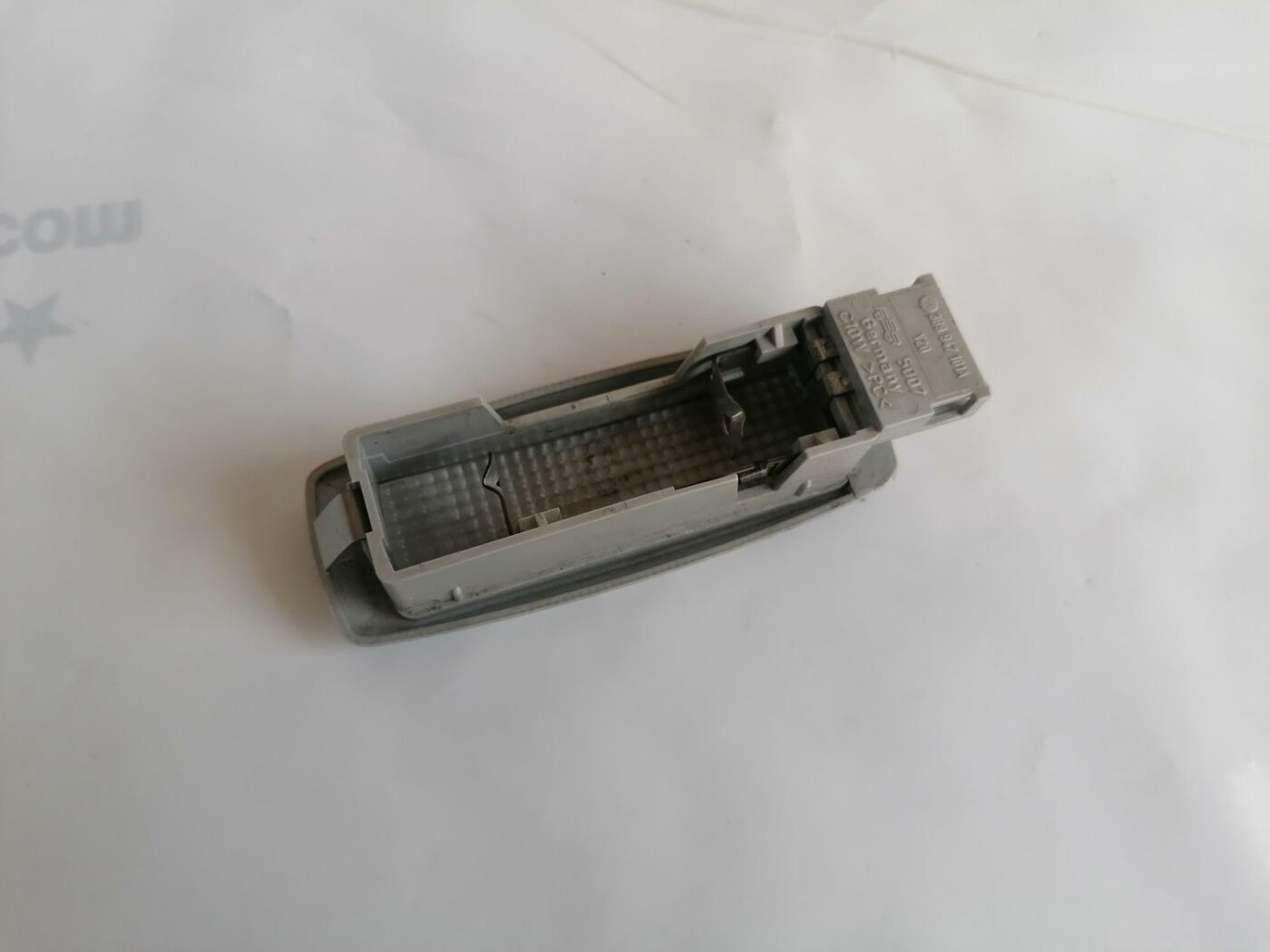 Aizmugurējo sēdvietu apgaismojums priekš VW PASSAT 2003 UNIVERSAL BLUE 5 Aizmugurējo sēdvietu apgaismojums priekš VW PASSAT 2003 UNIVERSAL BLUE