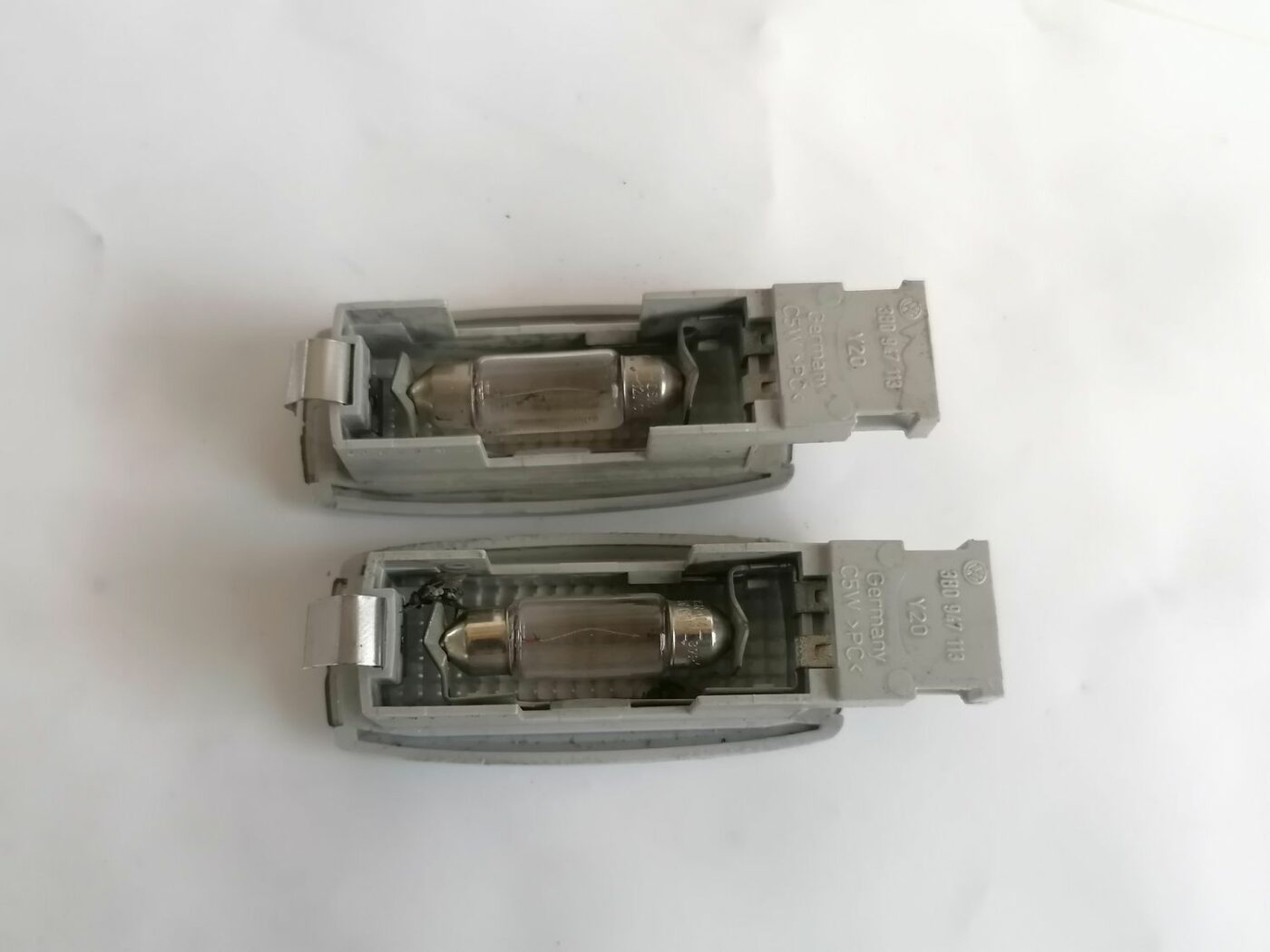 Saules aizsarga apgaismojums priekš VW PASSAT 2003 UNIVERSAL BLUE 5 Saules aizsarga apgaismojums priekš VW PASSAT 2003 UNIVERSAL BLUE