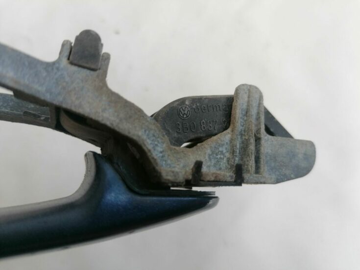 Aizmugurējais kreisais durvju rokturis priekš VW PASSAT 2003 UNIVERSAL BLUE